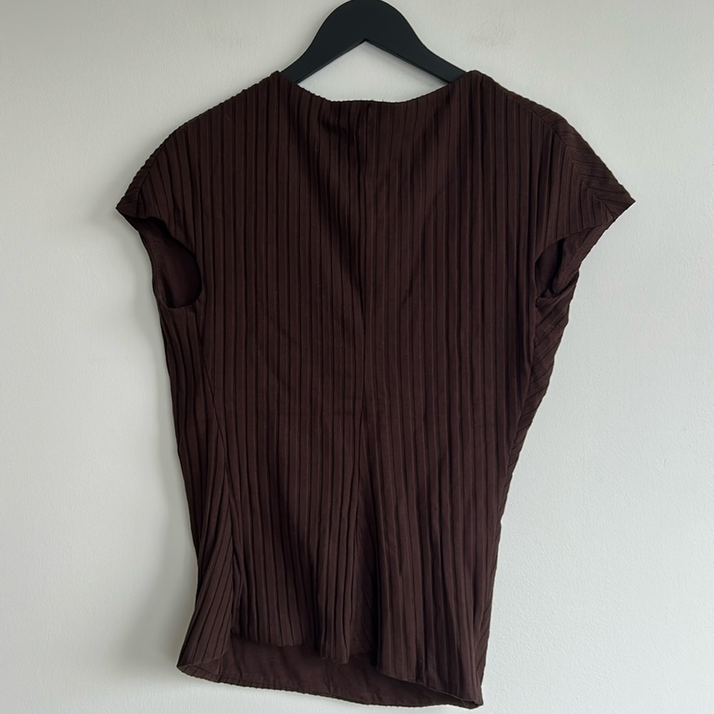 Wide Ribbed Draped Top - Picture 3 of 6